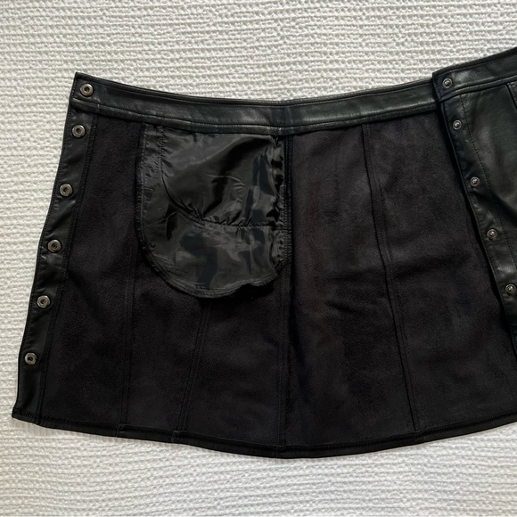 Express - Faux Leather Mini Skirt with Buttons & Pockets - Black - Picture 6 of 7